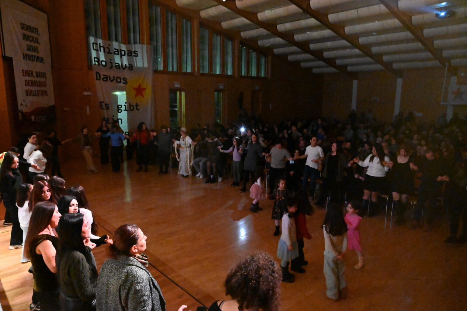 Pratteln’de Kültür ve Dayanışma Şenliği