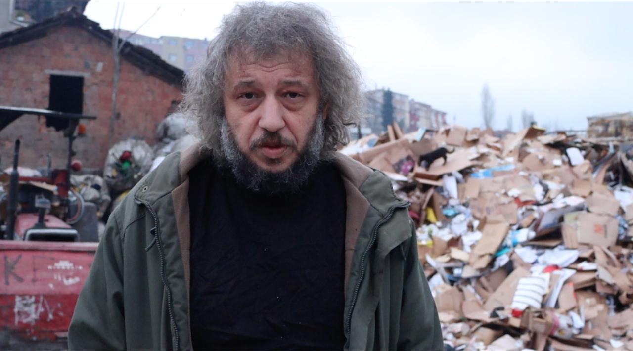 Ali Mendillioğlu ile çöpteki büyük kavga üzerine: “Petrol krizinin henüz farkında değiliz… Aç mıyız tok muyuz, bu noktaya geliyoruz”